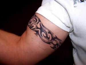 Tatuajes de brazaletes